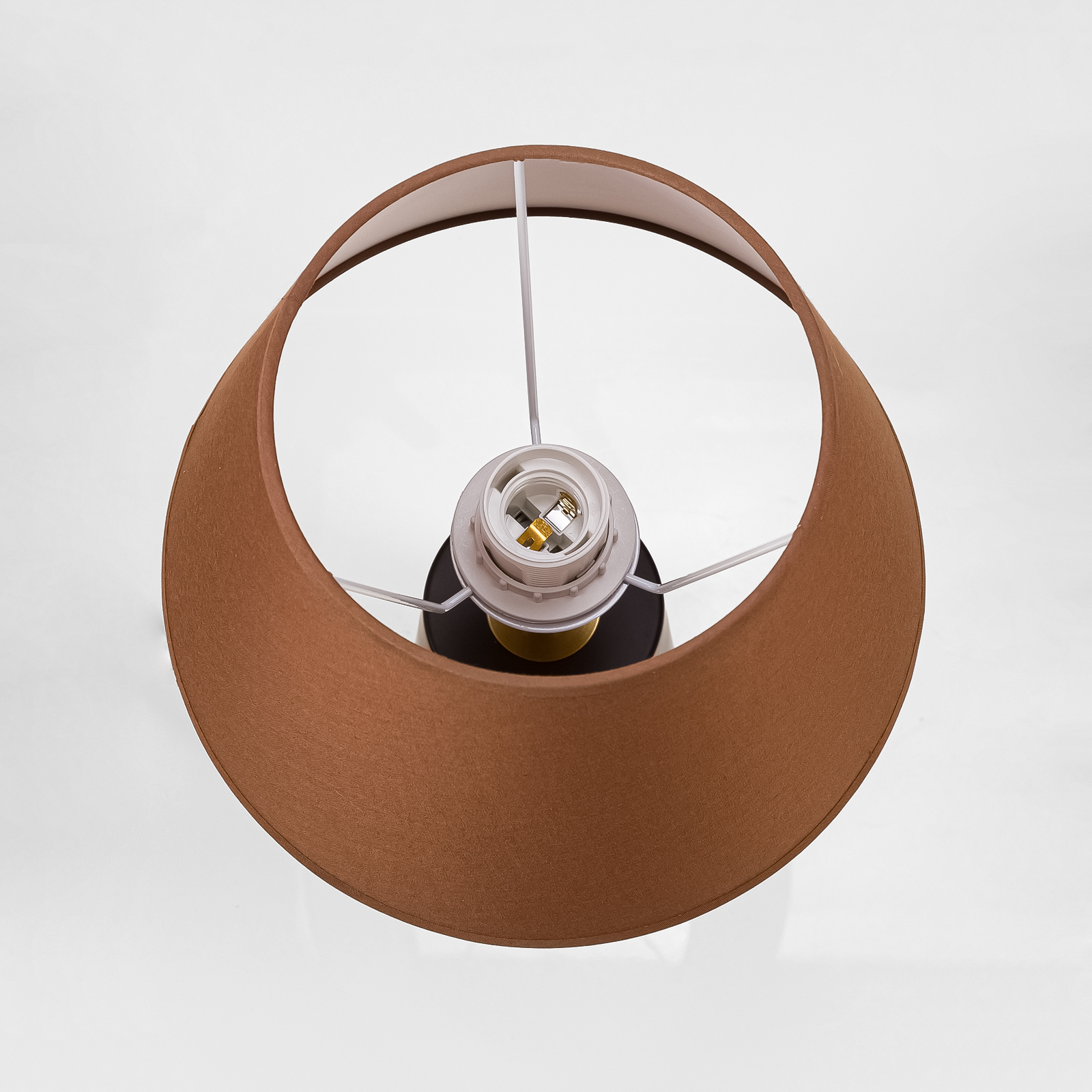 Купить современный настольный светильник 90020Ч черный с абажуром из ткани коричневый